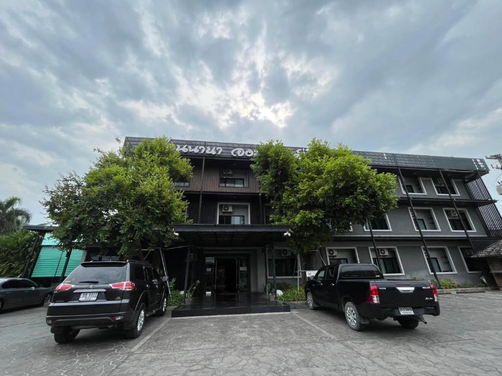 Huernnana Jomsawan Hotel Phrae Exterior photo